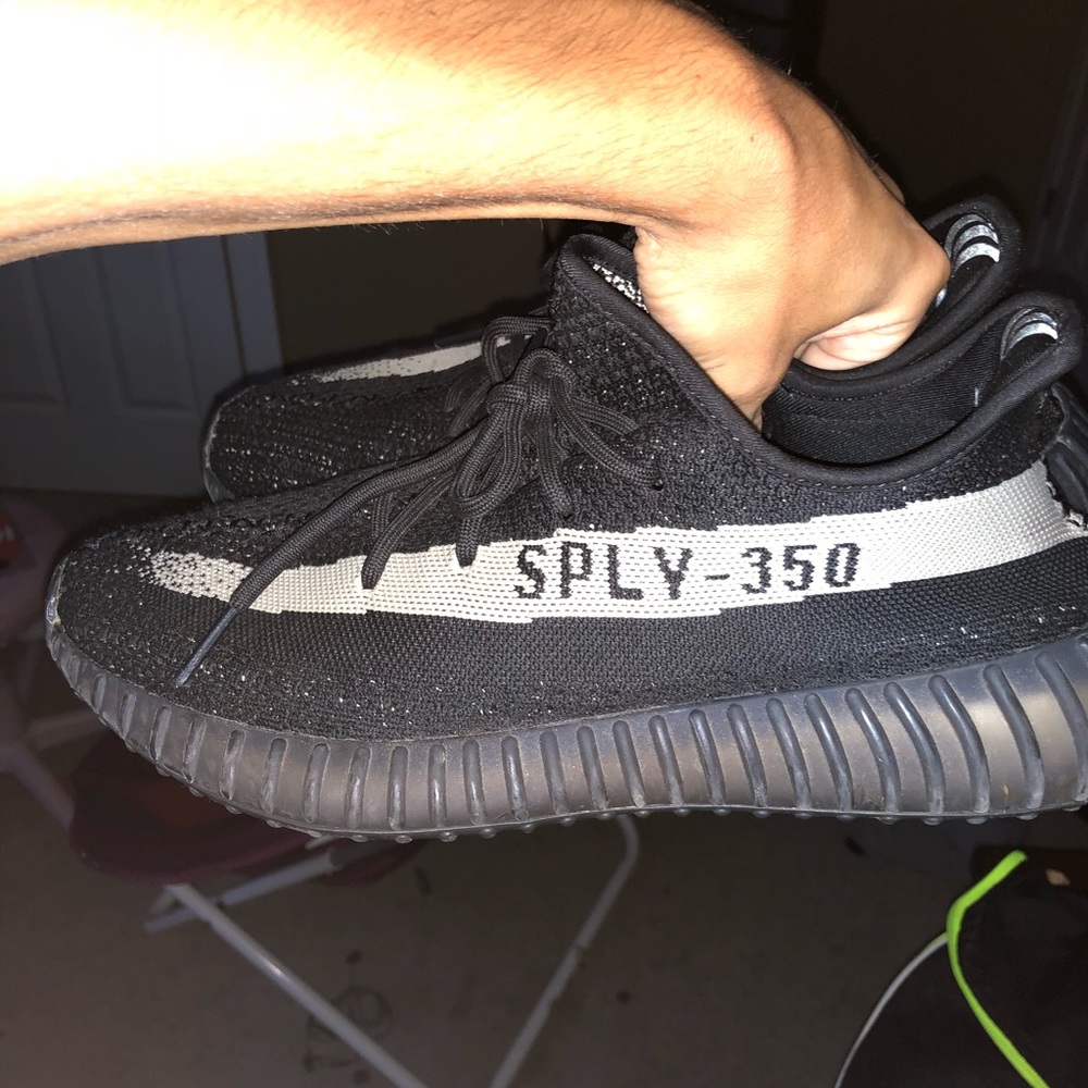 Oreo yeezys v2